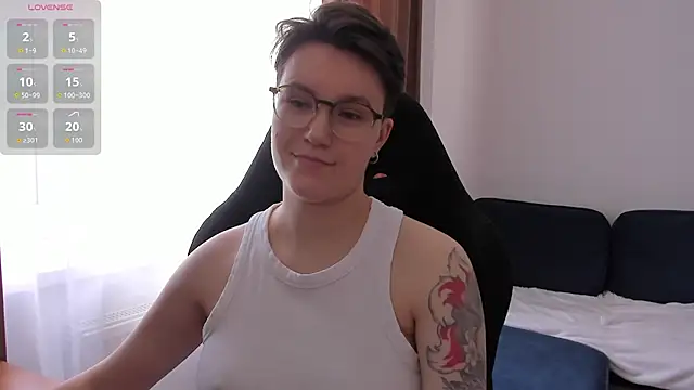 Snapshot of JessieFlower chatting on 6, 8, 2026 JessieFlower online show from 6, 8, 2026