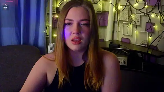 Snapshot of Grace_Fantasy chatting on 23, 10, 2025 Grace Fantasy online show from 23, 10, 2025