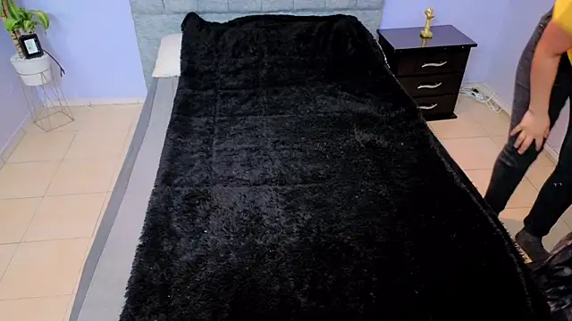 Lana stone  online show from 29, 11, 2025