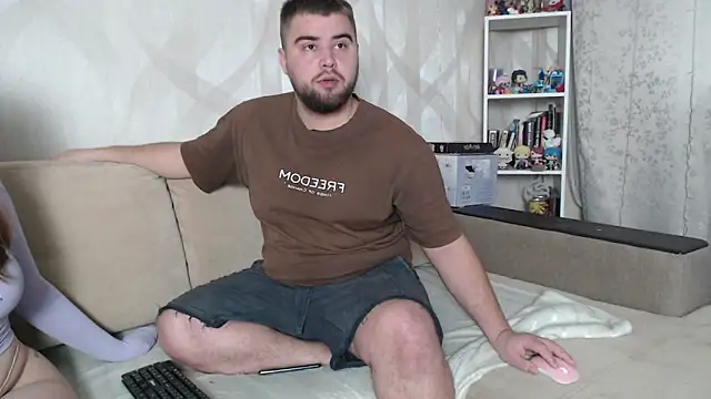 Pair of Gods  online show from 20, 10, 2025