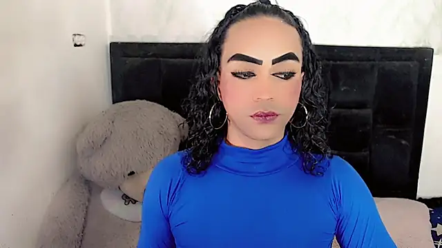 Snapshot of Michell_Queen chatting on 6, 10, 2025 Michell Queen online show from 6, 10, 2025