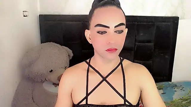 Snapshot of Michell_Queen chatting on 14, 11, 2025 Michell Queen online show from 14, 11, 2025