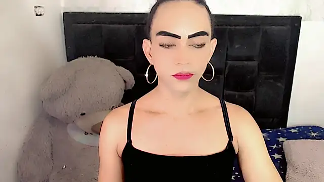 Snapshot of Michell_Queen chatting on 1, 12, 2025 Michell Queen online show from 1, 12, 2025