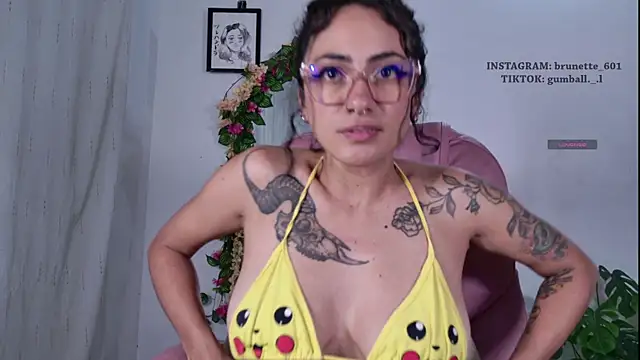 Snapshot of paula_brunette chatting on 7, 7, 2026 paula brunette online show from 7, 7, 2026