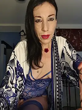 Snapshot of freyamoret chatting on 18, 6, 2026 freyamoret online show from 18, 6, 2026