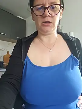 KristenVega online show from 19, 5, 2026