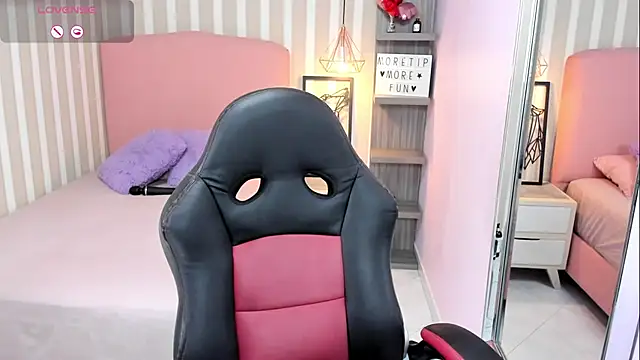 AMELIETARSON online show from 25, 2, 2025