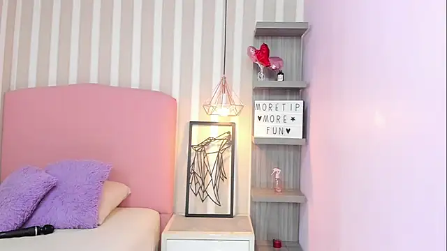 AMELIETARSON online show from 8, 3, 2025