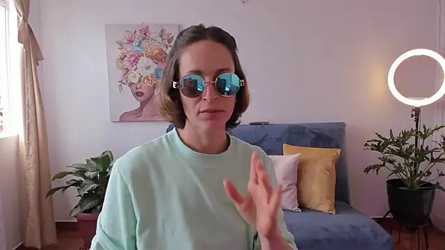 cuddlingbunny online show from 16, 3, 2026