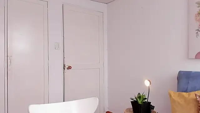 cuddlingbunny online show from 7, 5, 2026