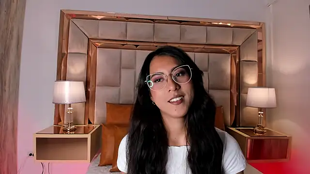 DaraBeckett online show from 18, 2, 2025