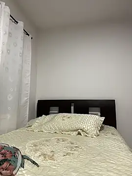 emely sexx20 online show from 13, 3, 2026