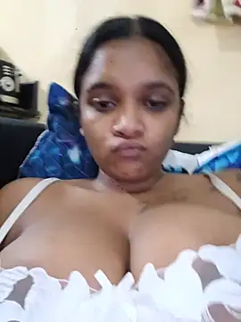 Snapshot of Indianqueen03 chatting on 1, 6, 2026 Indianqueen03 online show from 1, 6, 2026
