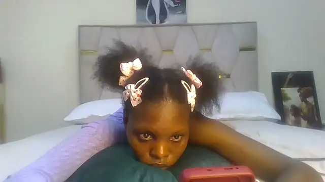Snapshot of Fine_assie chatting on 7, 2, 2025 Fine assie online show from 7, 2, 2025