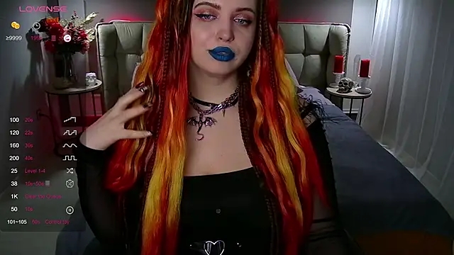 Miss Maya Mils online show from 30, 1, 2025