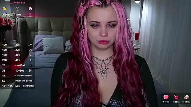 Miss Maya Mils online show from 18, 2, 2025