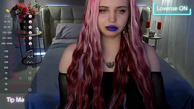 Miss Maya Mils online show from 9, 3, 2025