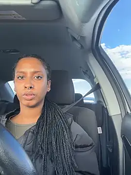 Your Paris online show from 22, 2, 2025