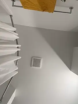 Snapshot of Your_Paris chatting on 4, 2, 2026 Your Paris online show from 4, 2, 2026