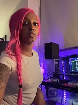 Snapshot of Your_Paris chatting on 10, 2, 2026 Your Paris online show from 10, 2, 2026