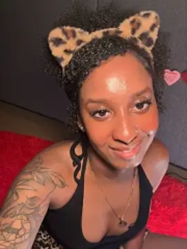 Snapshot of Your_Paris chatting on 15, 2, 2026 Your Paris online show from 15, 2, 2026