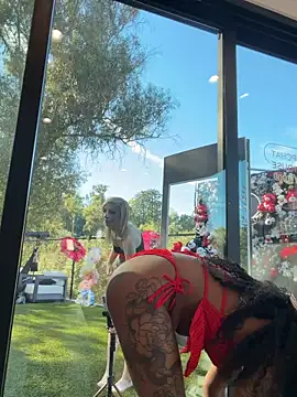 Snapshot of Your_Paris chatting on 26, 2, 2026 Your Paris online show from 26, 2, 2026