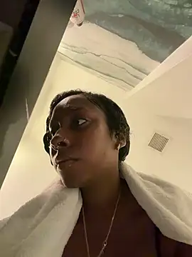 Snapshot of Your_Paris chatting on 27, 2, 2026 Your Paris online show from 27, 2, 2026