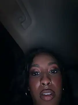 Snapshot of Your_Paris chatting on 1, 3, 2026 Your Paris online show from 1, 3, 2026