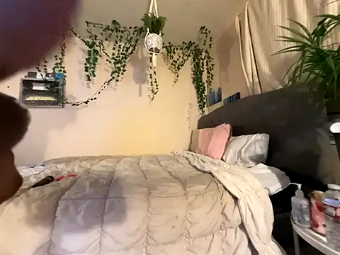 Snapshot of magicalc00ch chatting on 8, 11, 2025 magicalc00ch online show from 8, 11, 2025