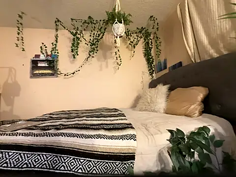 Snapshot of magicalc00ch chatting on 18, 11, 2025 magicalc00ch online show from 18, 11, 2025