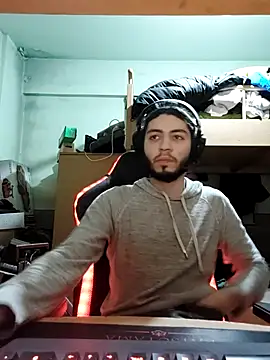 kleineid77 online show from 12, 2, 2026