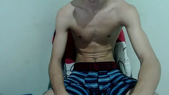 Snapshot of isaaclatino chatting on 25, 4, 2026 isaaclatino online show from 25, 4, 2026