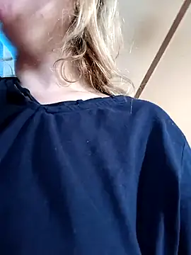 Snapshot of xWhoreAbleX_Pika chatting on 8, 3, 2025 xWhoreAbleX Pika online show from 8, 3, 2025