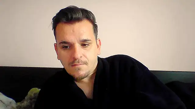 Huge cock22cm online show from 1, 12, 2025