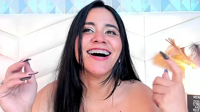 Snapshot of Brenda_Garcia chatting on 25, 2, 2025 Brenda Garcia online show from 25, 2, 2025