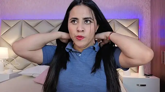 Snapshot of Brenda_Garcia chatting on 15, 9, 2025 Brenda Garcia online show from 15, 9, 2025