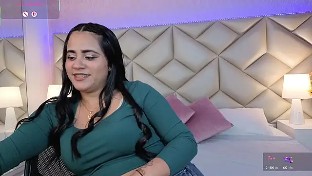 Snapshot of Brenda_Garcia chatting on 16, 9, 2025 Brenda Garcia online show from 16, 9, 2025