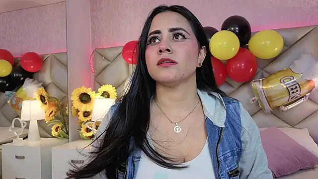 Snapshot of Brenda_Garcia chatting on 26, 9, 2025 Brenda Garcia online show from 26, 9, 2025