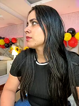 Snapshot of Brenda_Garcia chatting on 1, 10, 2025 Brenda Garcia online show from 1, 10, 2025