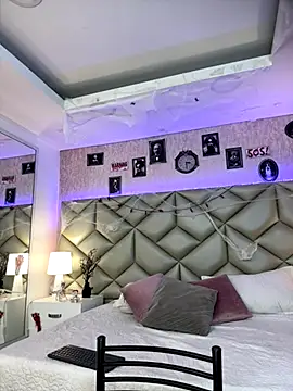 Snapshot of Brenda_Garcia chatting on 13, 10, 2025 Brenda Garcia online show from 13, 10, 2025