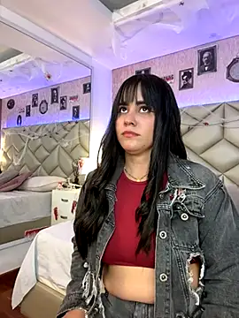 Snapshot of Brenda_Garcia chatting on 20, 10, 2025 Brenda Garcia online show from 20, 10, 2025