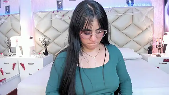 Snapshot of Brenda_Garcia chatting on 24, 10, 2025 Brenda Garcia online show from 24, 10, 2025