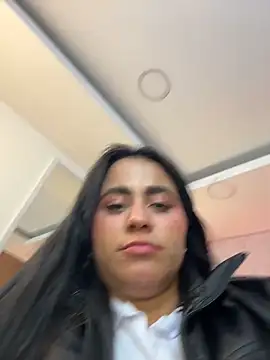 Snapshot of Brenda_Garcia chatting on 21, 11, 2025 Brenda Garcia online show from 21, 11, 2025