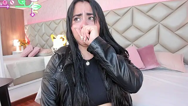 Snapshot of Brenda_Garcia chatting on 25, 11, 2025 Brenda Garcia online show from 25, 11, 2025