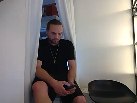 Snapshot of VitaminDrewFl chatting on 22, 3, 2026 VitaminDrewFl online show from 22, 3, 2026