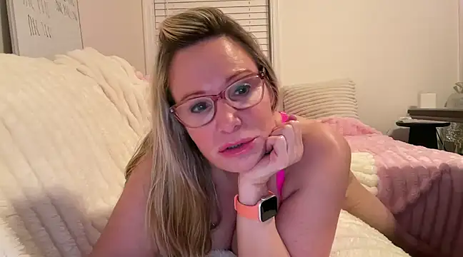 Milf Goddess online show from 28, 2, 2025