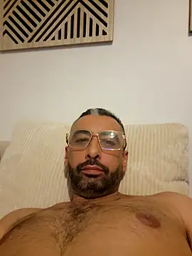 Snapshot of goldenhead1 chatting on 7, 2, 2026 goldenhead1 online show from 7, 2, 2026