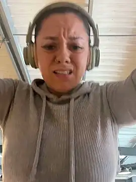 Luccreccia  online show from 2, 11, 2025