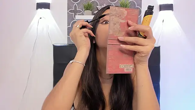 Snapshot of katybabyg chatting on 29, 10, 2025 katybabyg online show from 29, 10, 2025