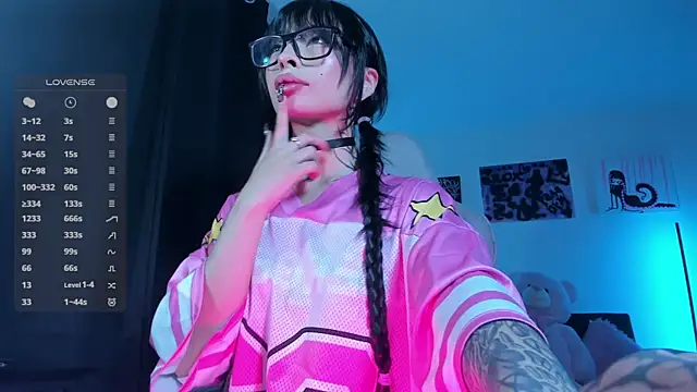 satanbabee online show from 22, 4, 2026